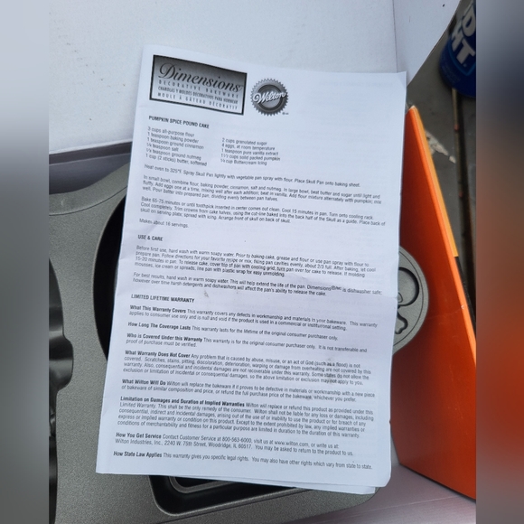 Wilton 3-D Skull Cake Pan - Picture 4 of 4